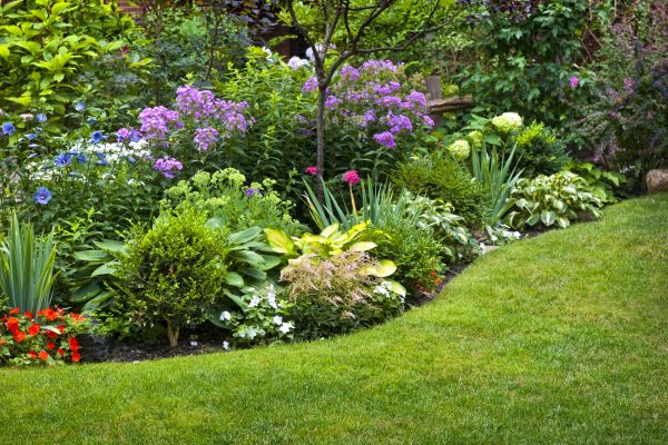 Flower Bed Service in Ankeny