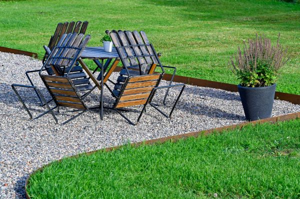 Metal Edging Installation in Ankeny