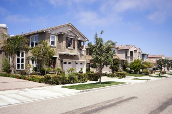 Neighborhood Landscaping in Ankeny